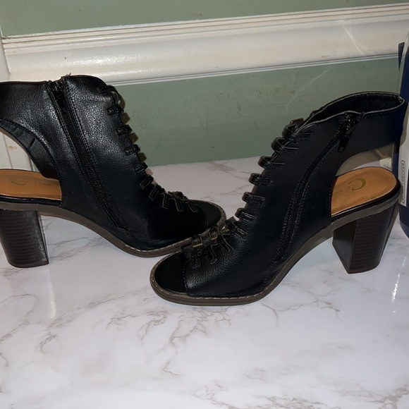 Cato high heel sandals. Color: black. Size: 7M - Picture 5 of 11